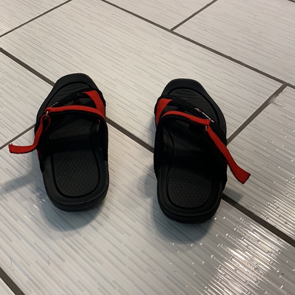 Strike R Sandals - Picture 4 of 8
